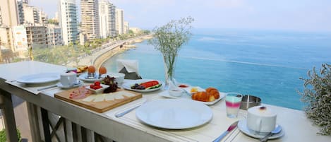 2 restauranter, frokost serveres