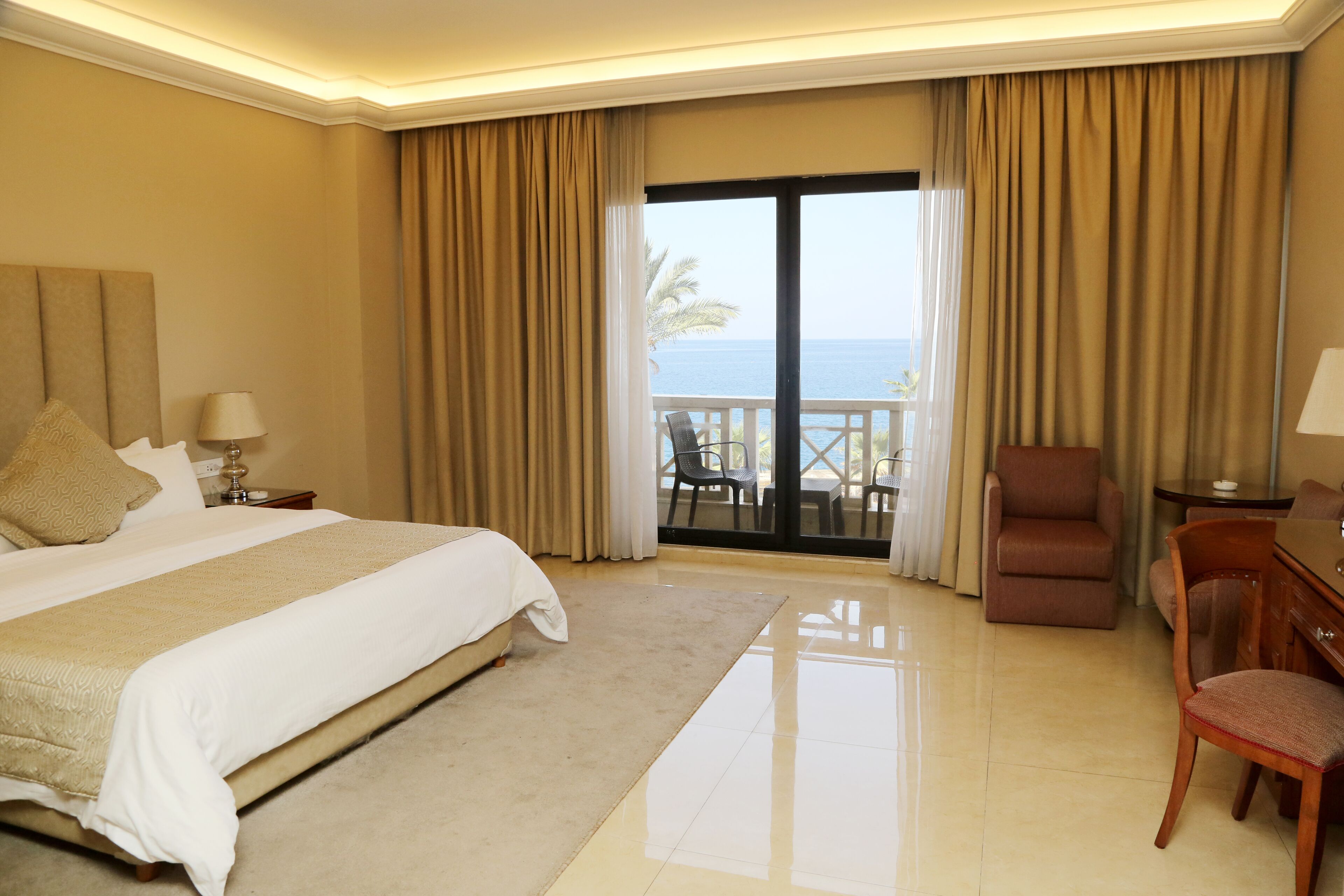 egyptian cotton sheets, premium bedding, select comfort beds, minibar