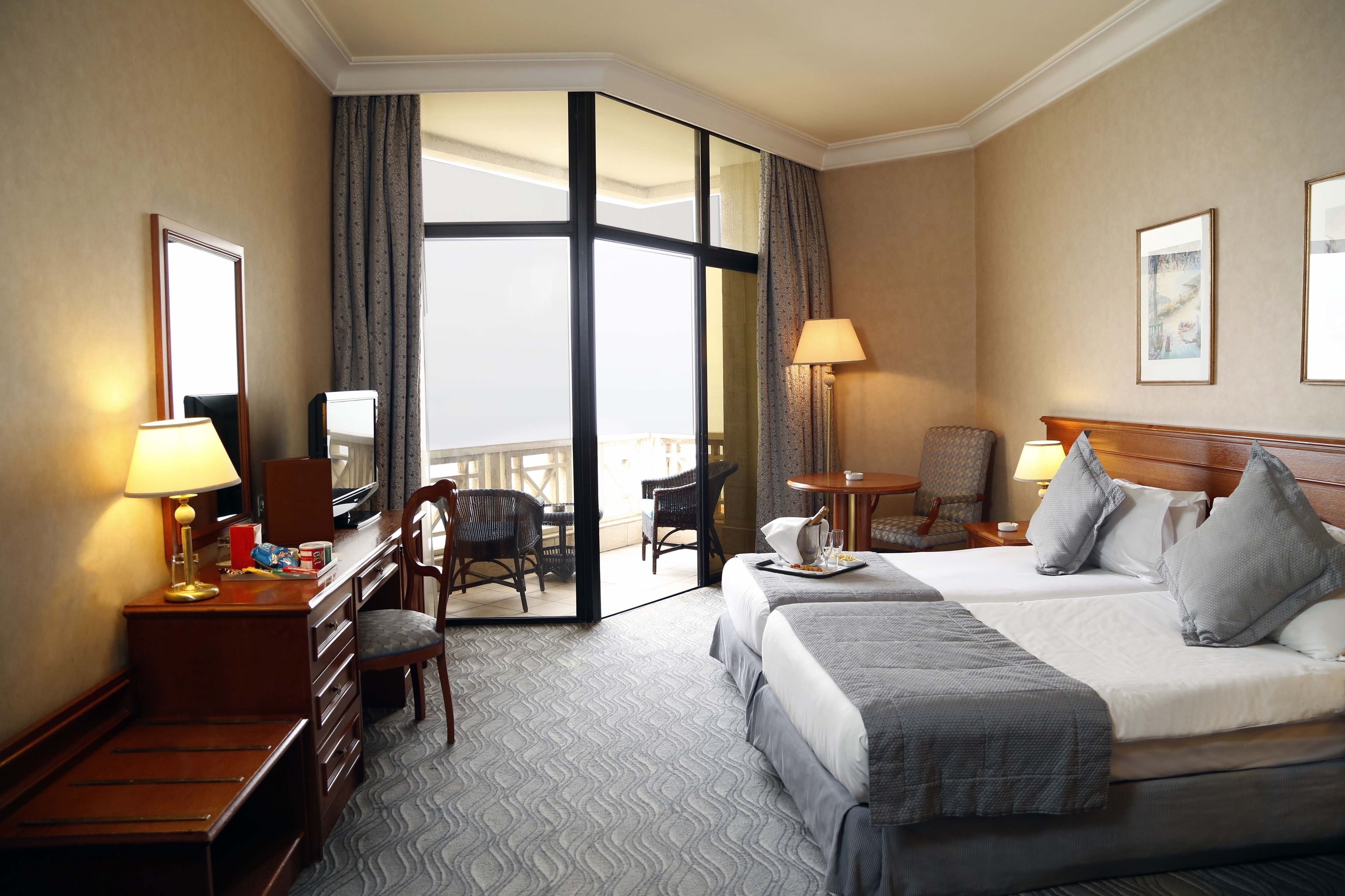 egyptian cotton sheets, premium bedding, select comfort beds, minibar