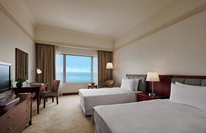Deluxe Sea View Room (Twin Bed) | Minibar, in-room safe, desk, rollaway beds - Gurney Bay Hotel, A PARKROYAL PARTNER HOTEL (George Town)
