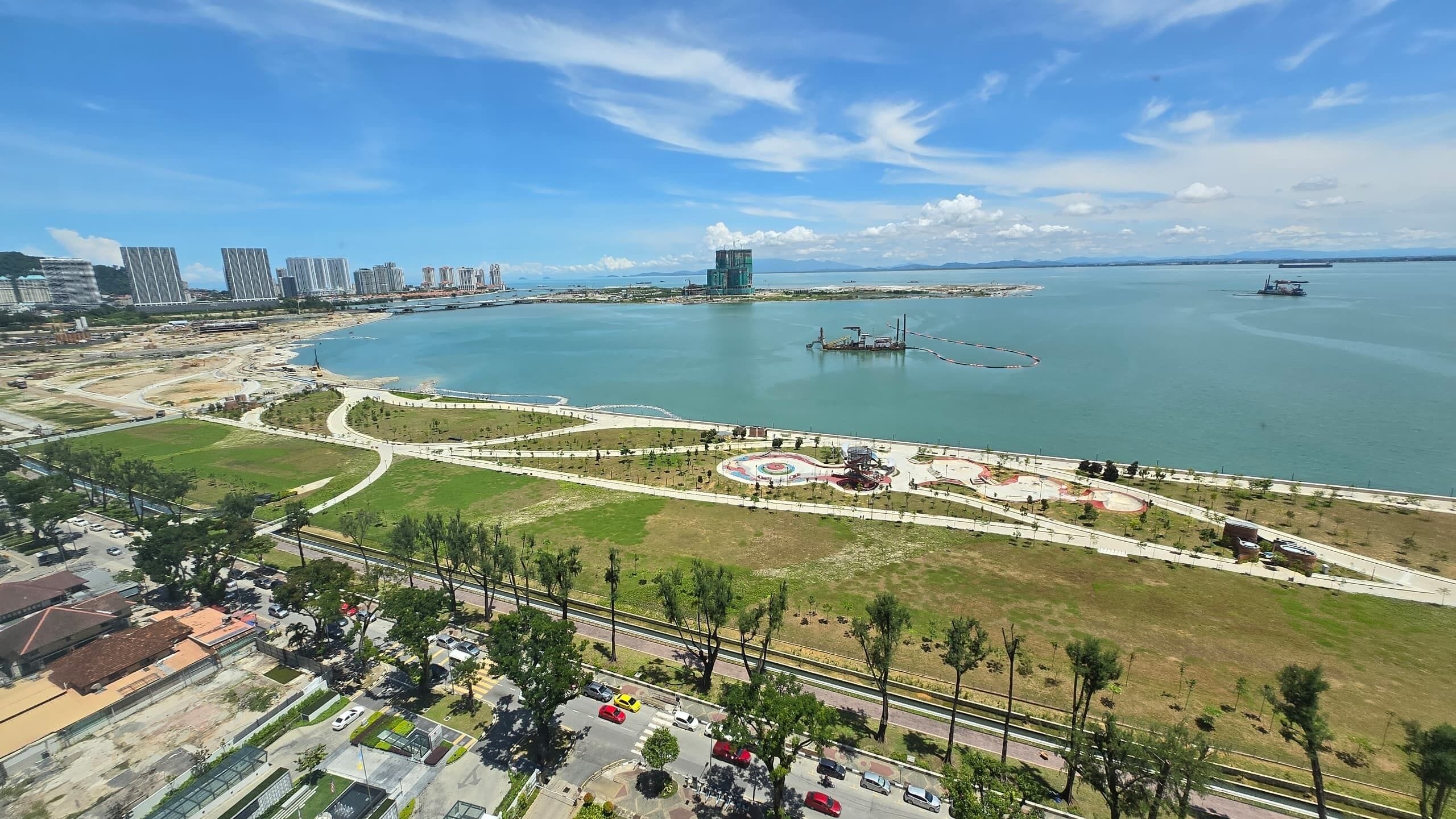 deluxe sea view room (twin bed) | 1 bedroom, minibar, in-room safe, desk