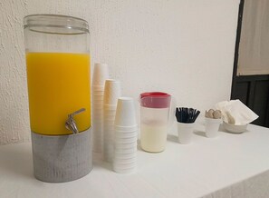 Free daily continental breakfast 