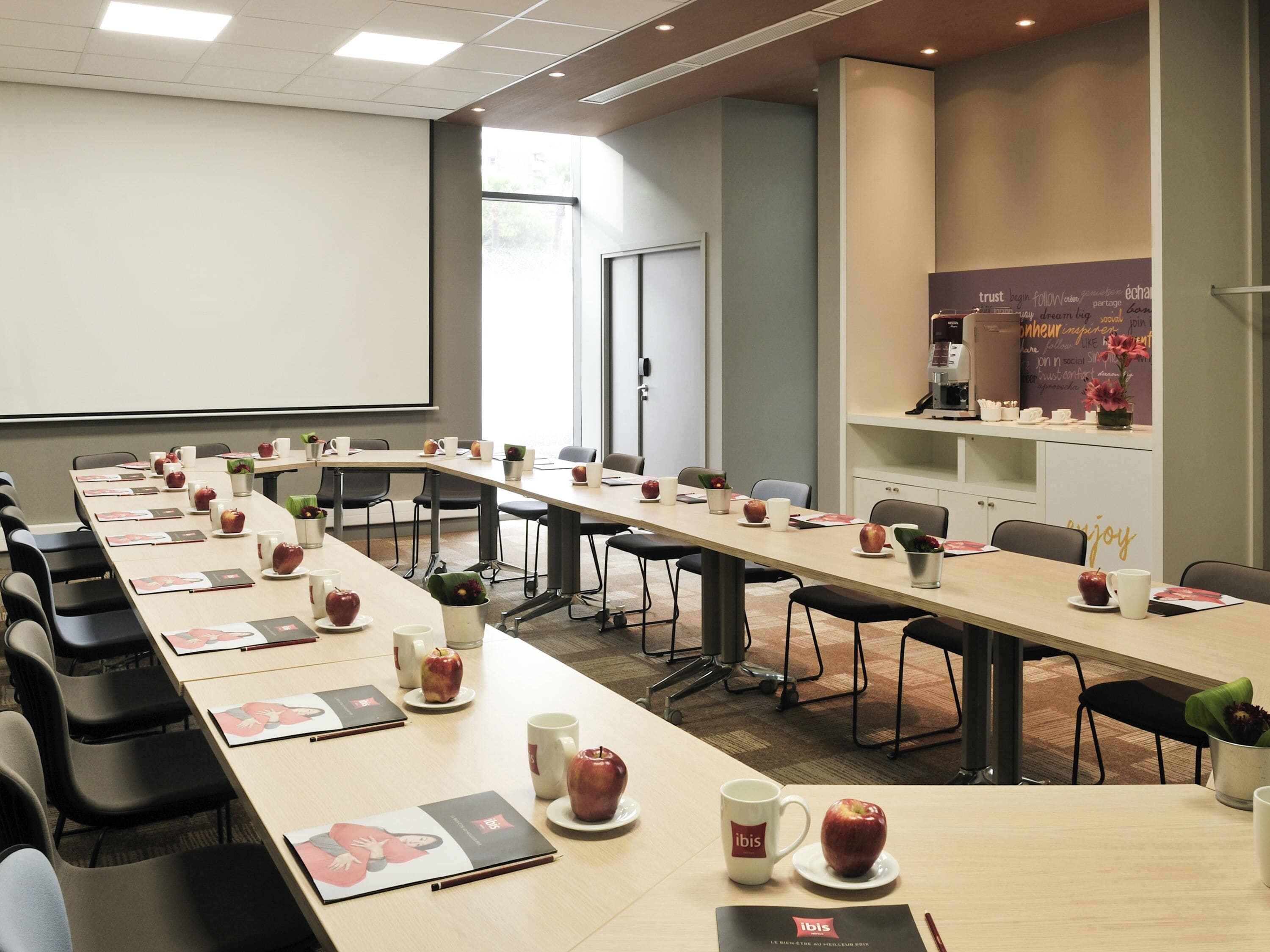 Photo - Ibis Casa Voyageurs