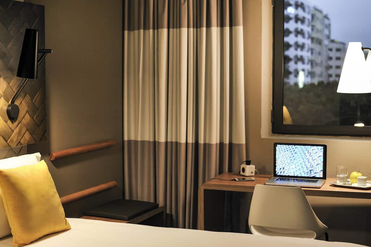 Twin Room, 2 Twin Beds | Premium bedding, individually furnished, desk, laptop workspace