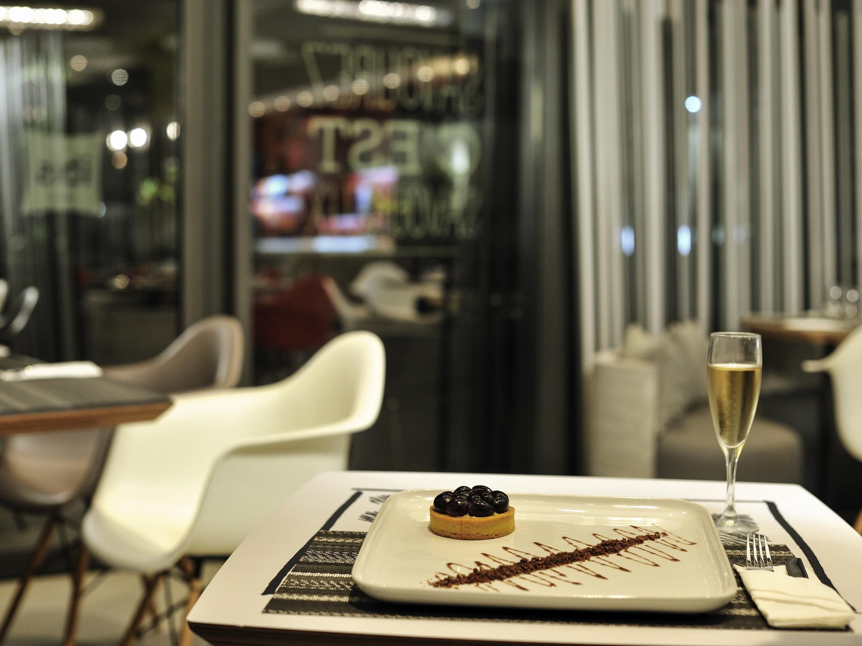 Photo - Ibis Casa Voyageurs