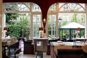 Daily buffet breakfast (EUR 22.50 per person)