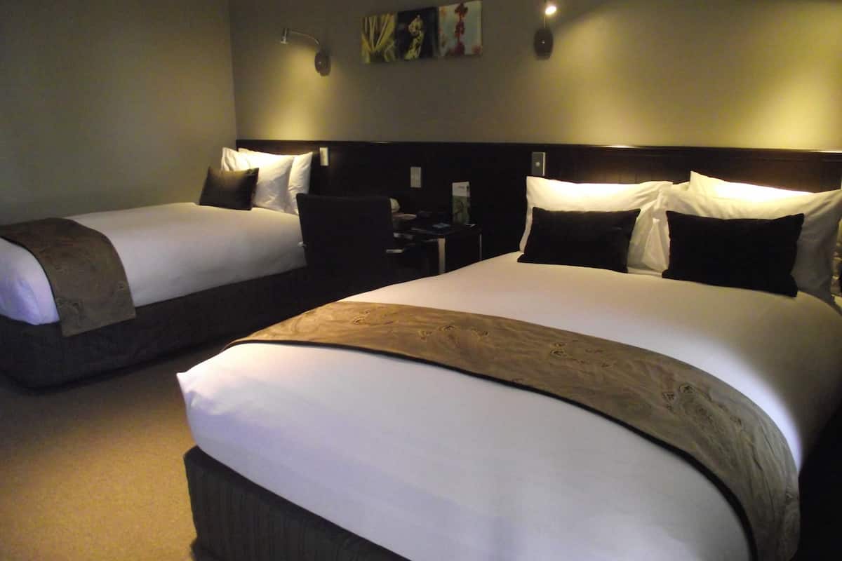 standard room | desk, iron/ironing board, free cots/infant beds, free wifi