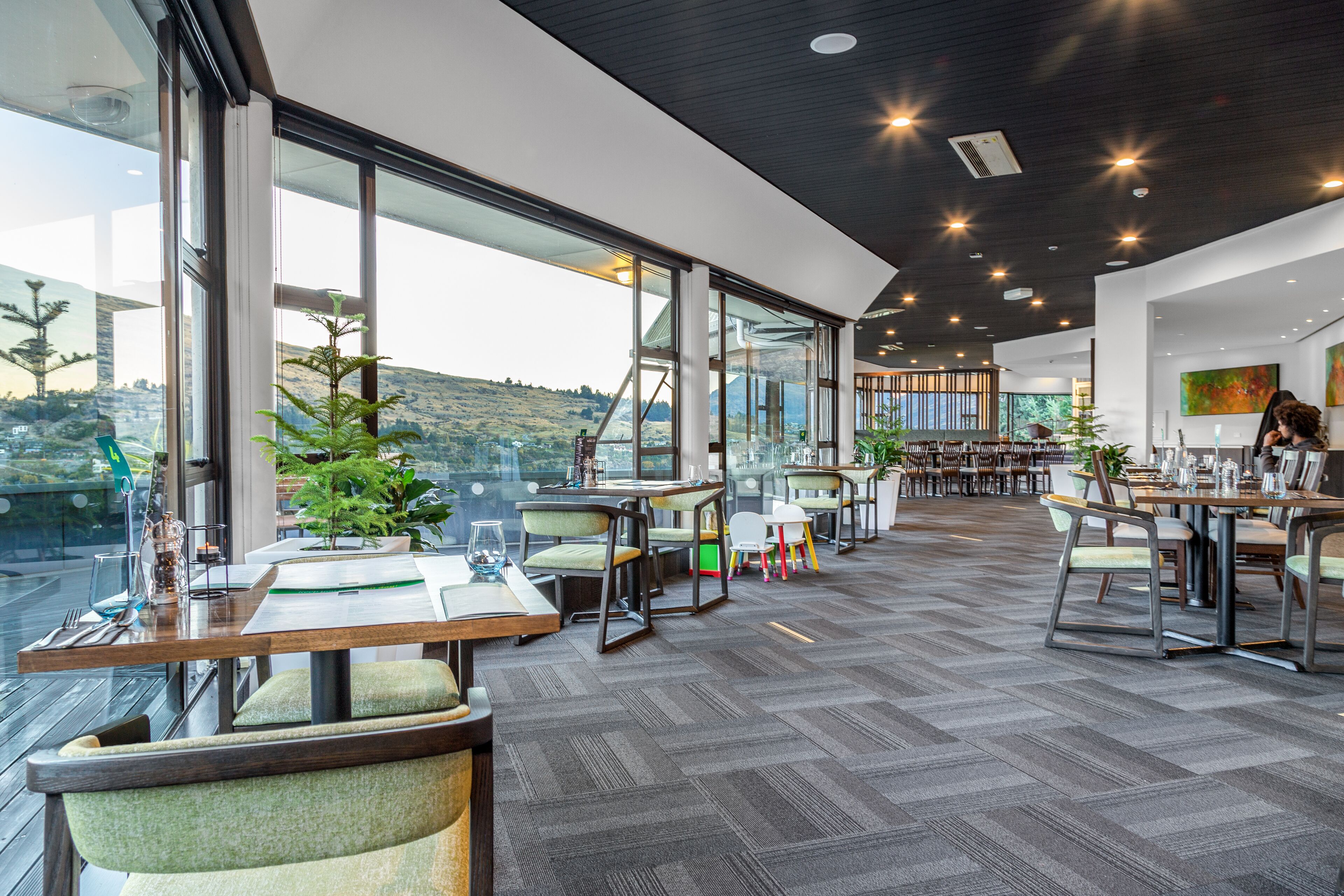 breakfast, dinner served; british cuisine, al fresco dining