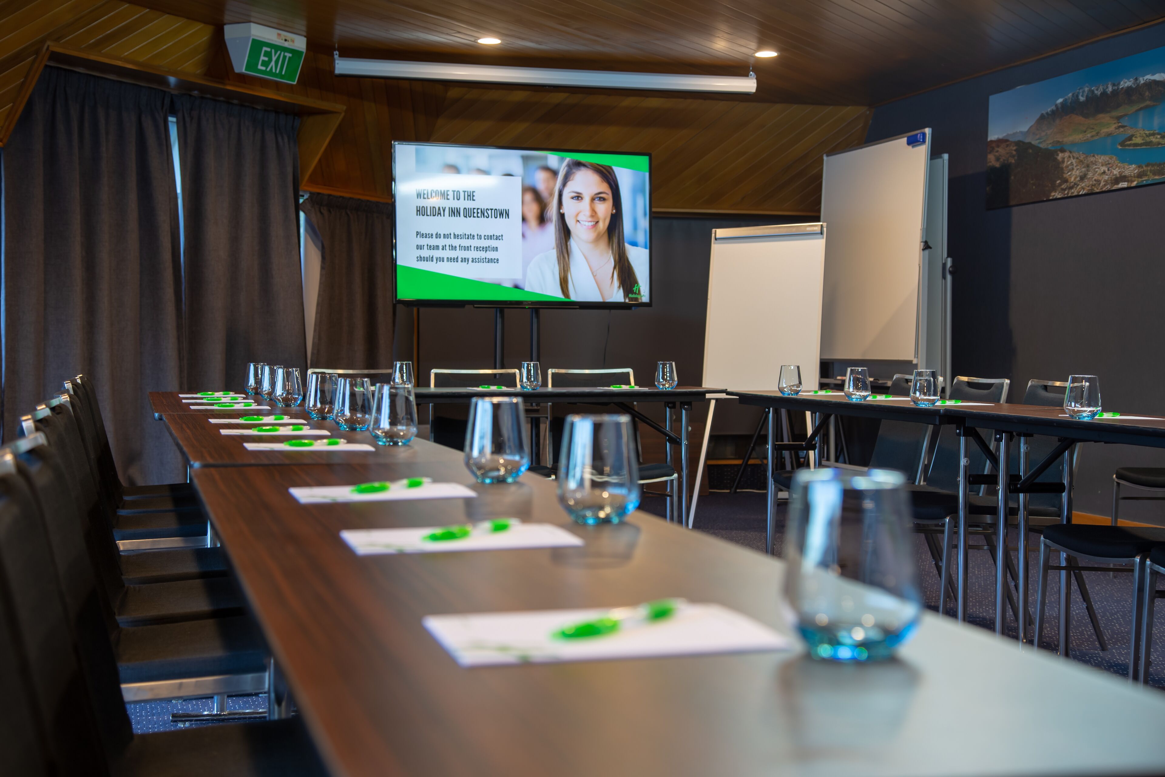 Photo - Holiday Inn Queenstown Frankton Road by IHG