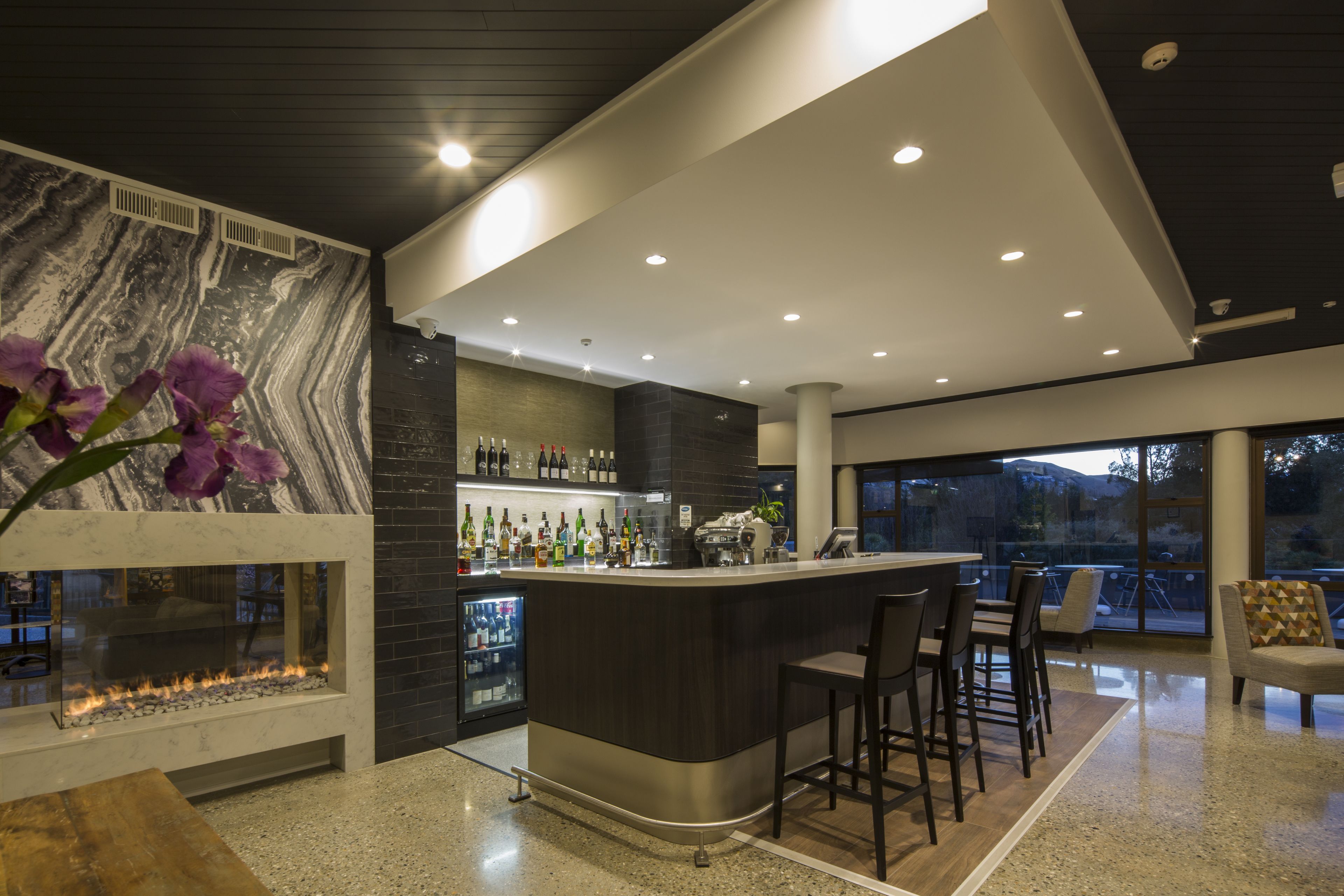 Photo - Holiday Inn Queenstown Frankton Road by IHG