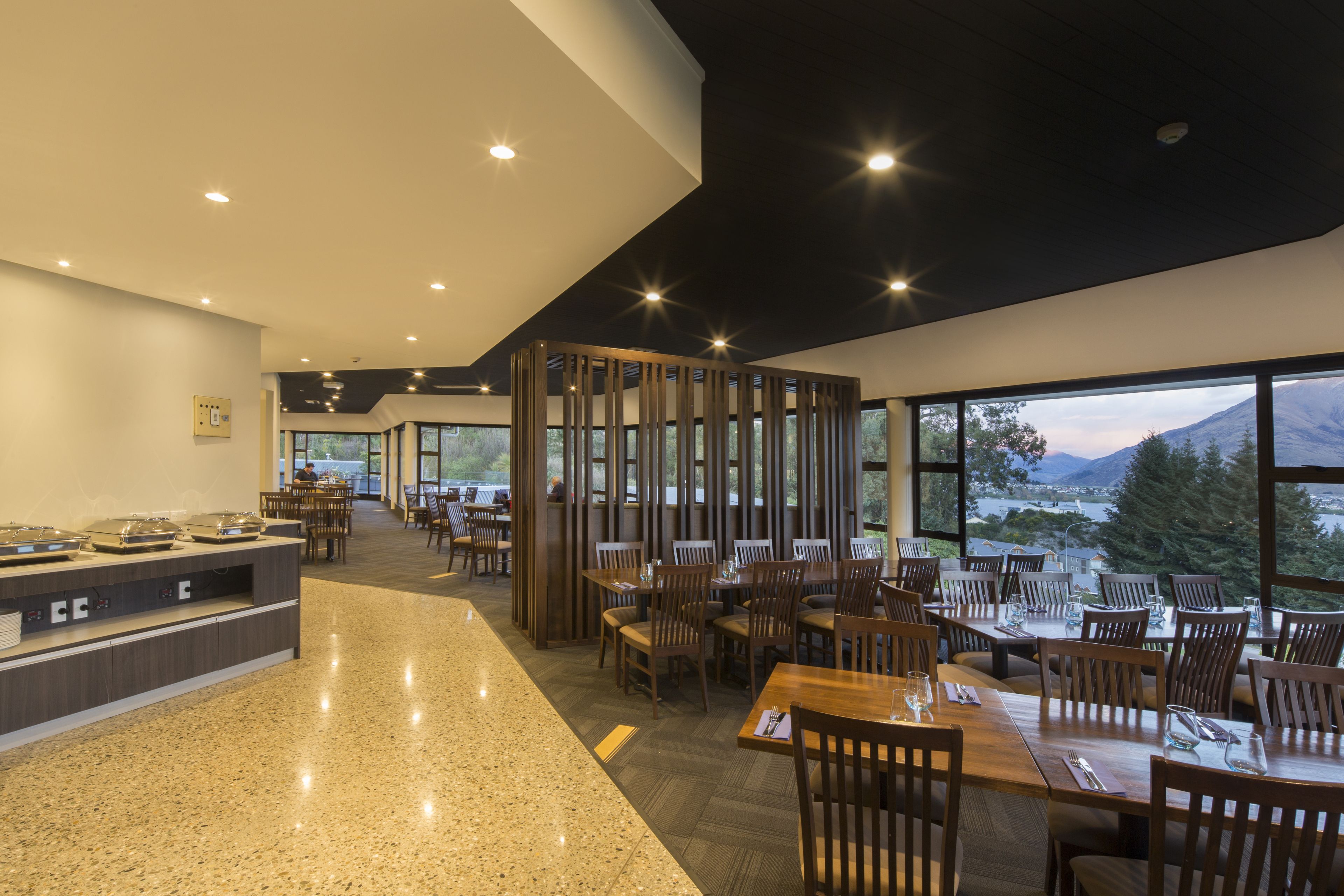 Photo - Holiday Inn Queenstown Frankton Road by IHG