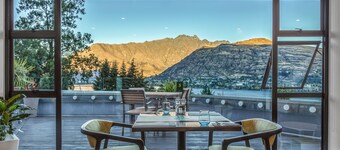 Holiday Inn Queenstown Frankton Road by IHG