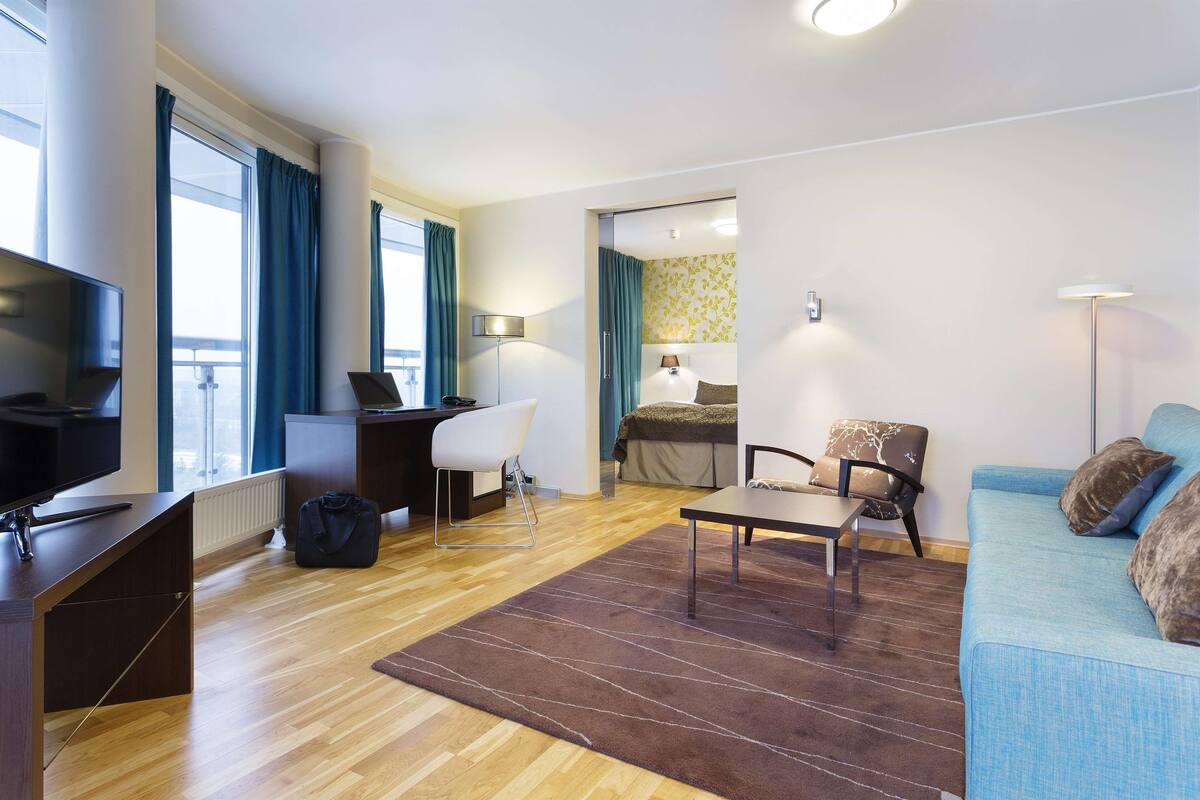 presidential suite | 1 bedroom, in-room safe, desk, rollaway beds