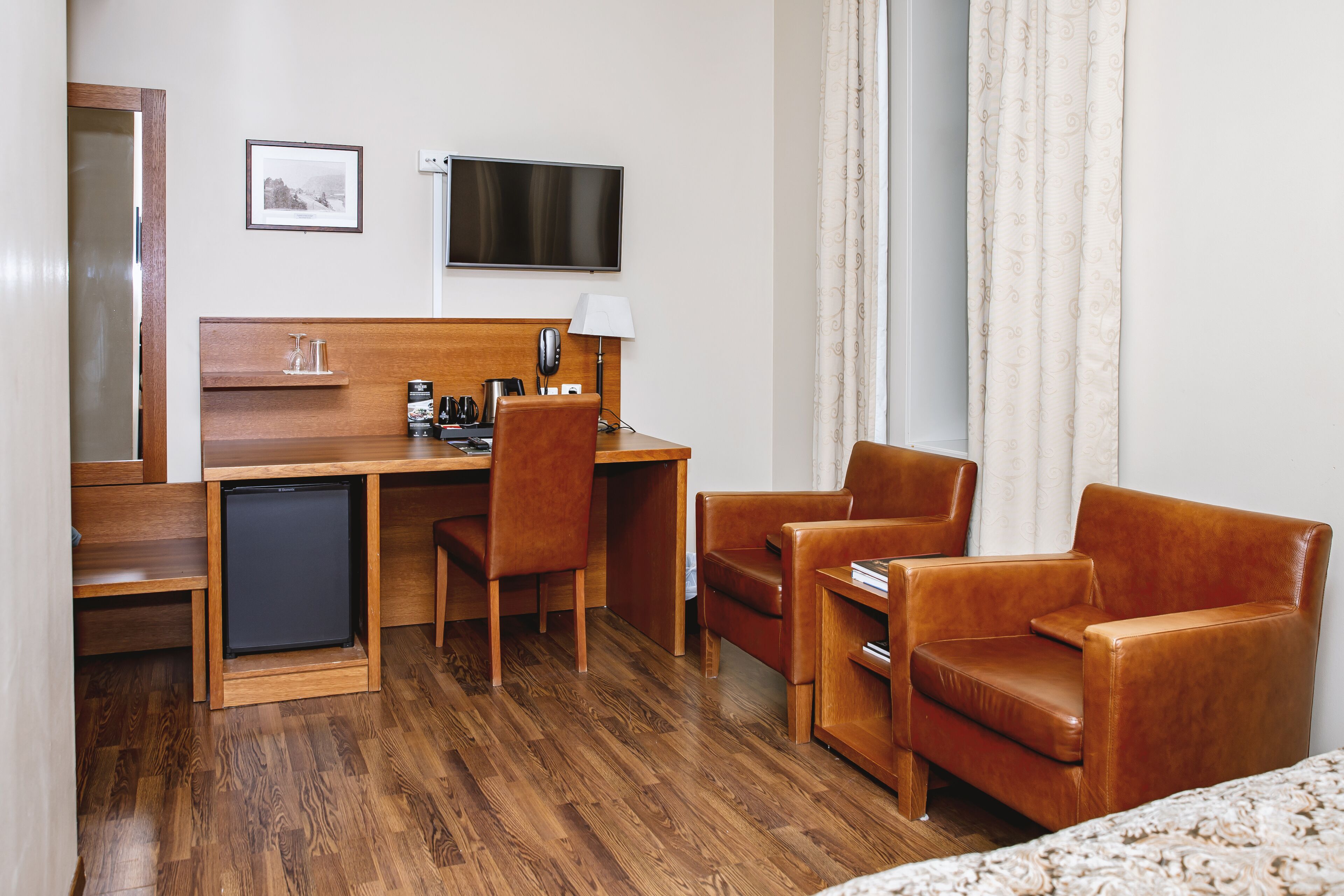 standard room (in station) | living room | smart tv