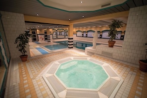 Indoor pool - Fleischer's Hotel (Voss)