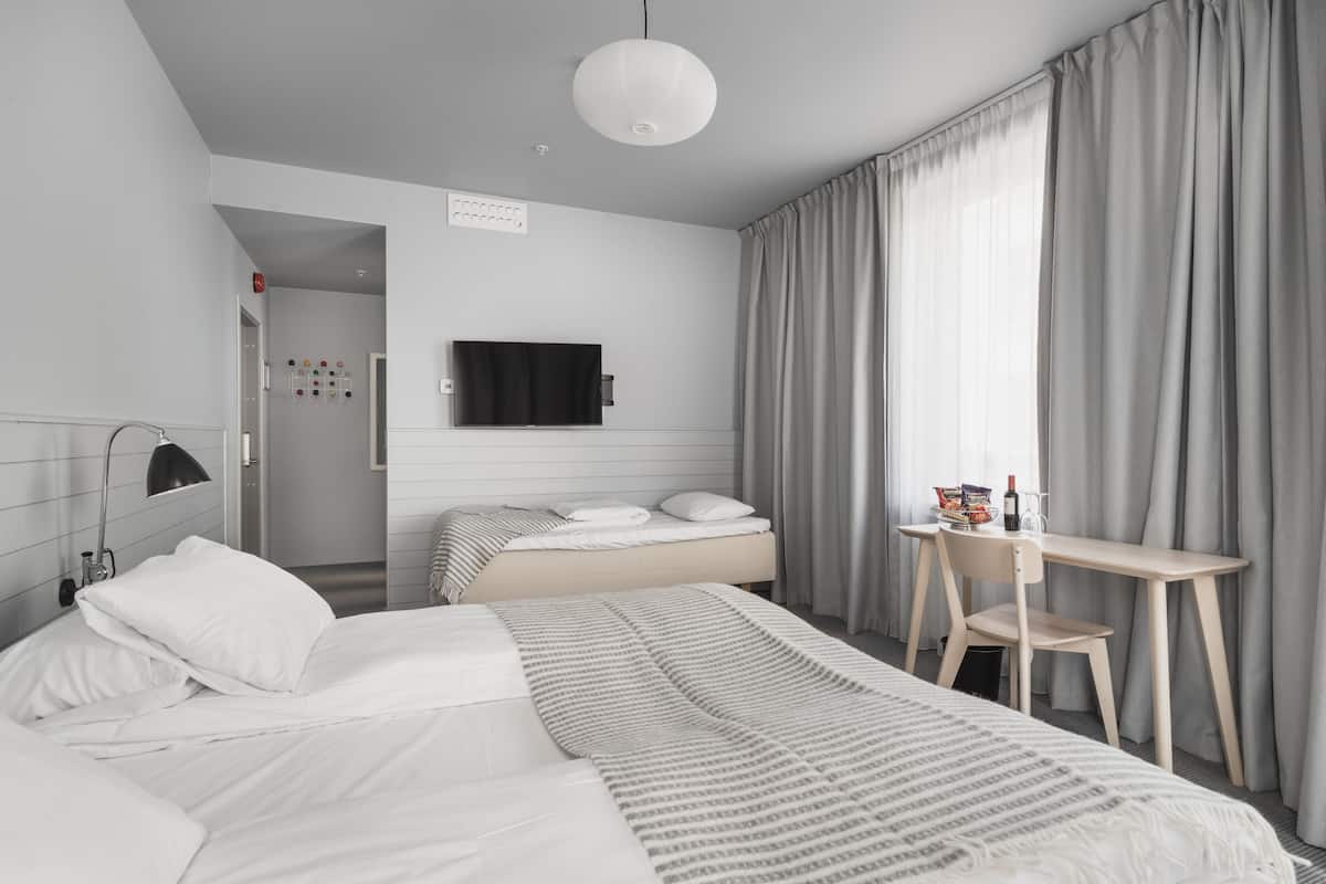 1 habitación, colchones con pillow-top y escritorio