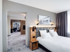 Deluxe Suite, 1 Double Bed with Sofa bed | 1 bedroom, minibar, desk, blackout drapes
