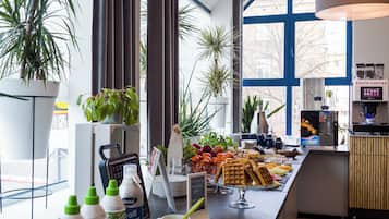 Daily buffet breakfast (PLN 75 per person)