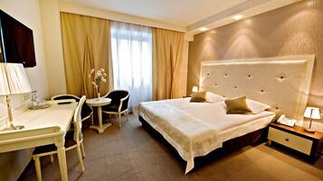 Superior Twin or Double Room | Premium bedding, blackout curtains, iron/ironing board, free WiFi