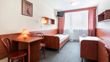 Standard Twin Room | Iron/ironing board, free WiFi, bed sheets