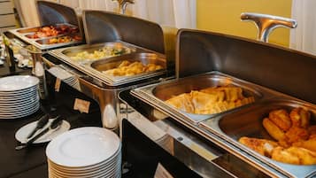 Desayuno buffet todos los días (con cargo)