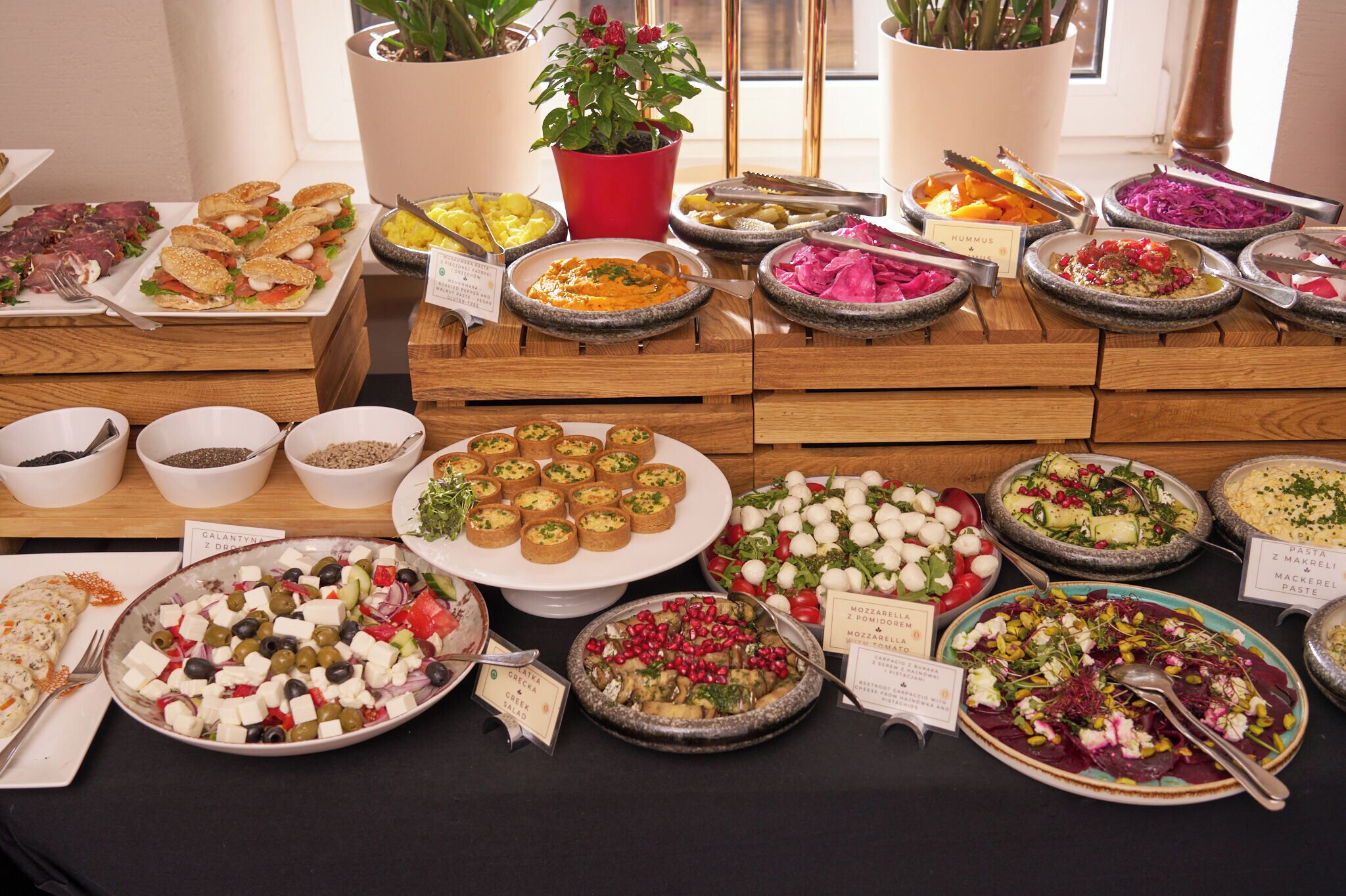 بوفيه فطور يوميًا مقابل رسوم