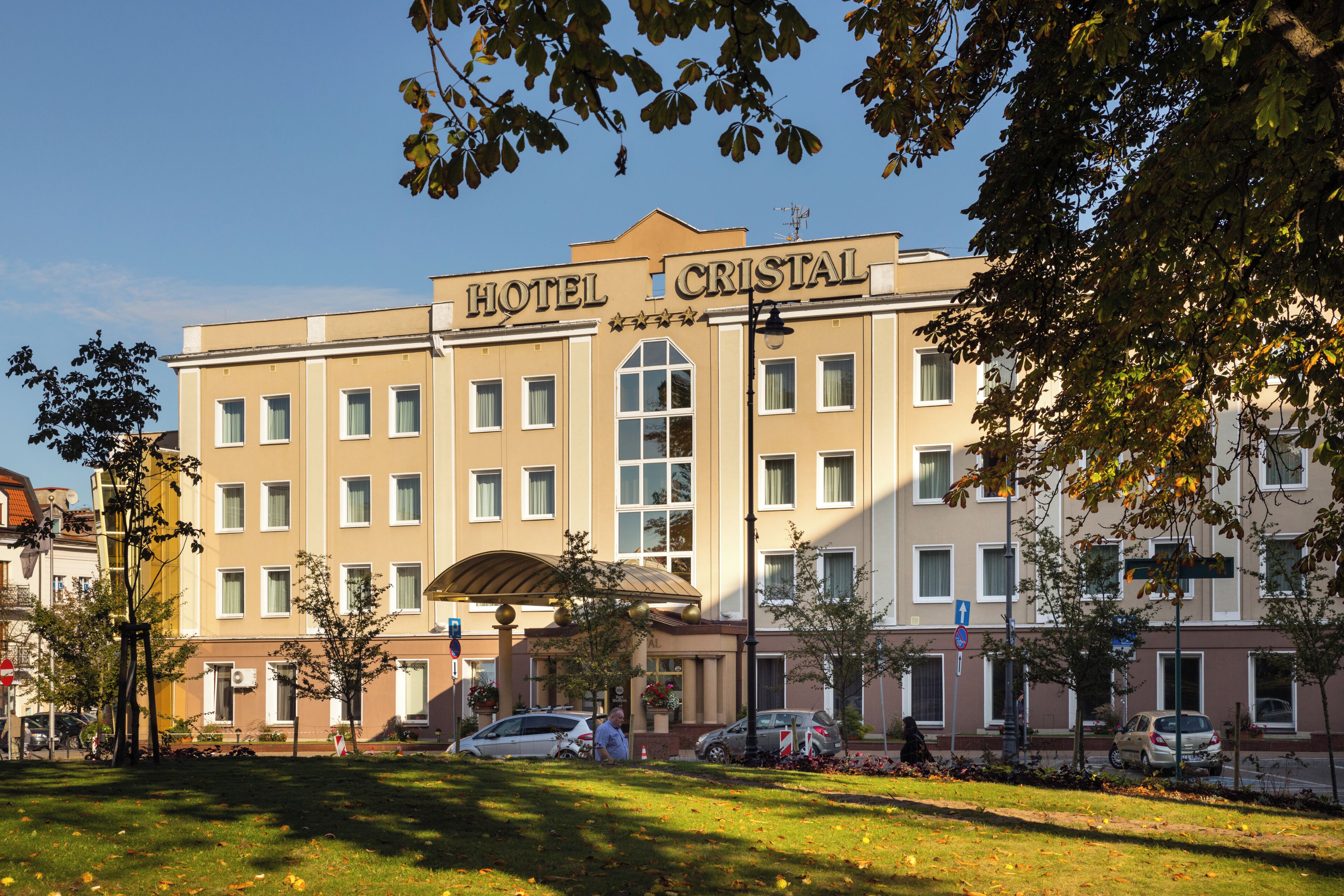 المنشأة من الخارج