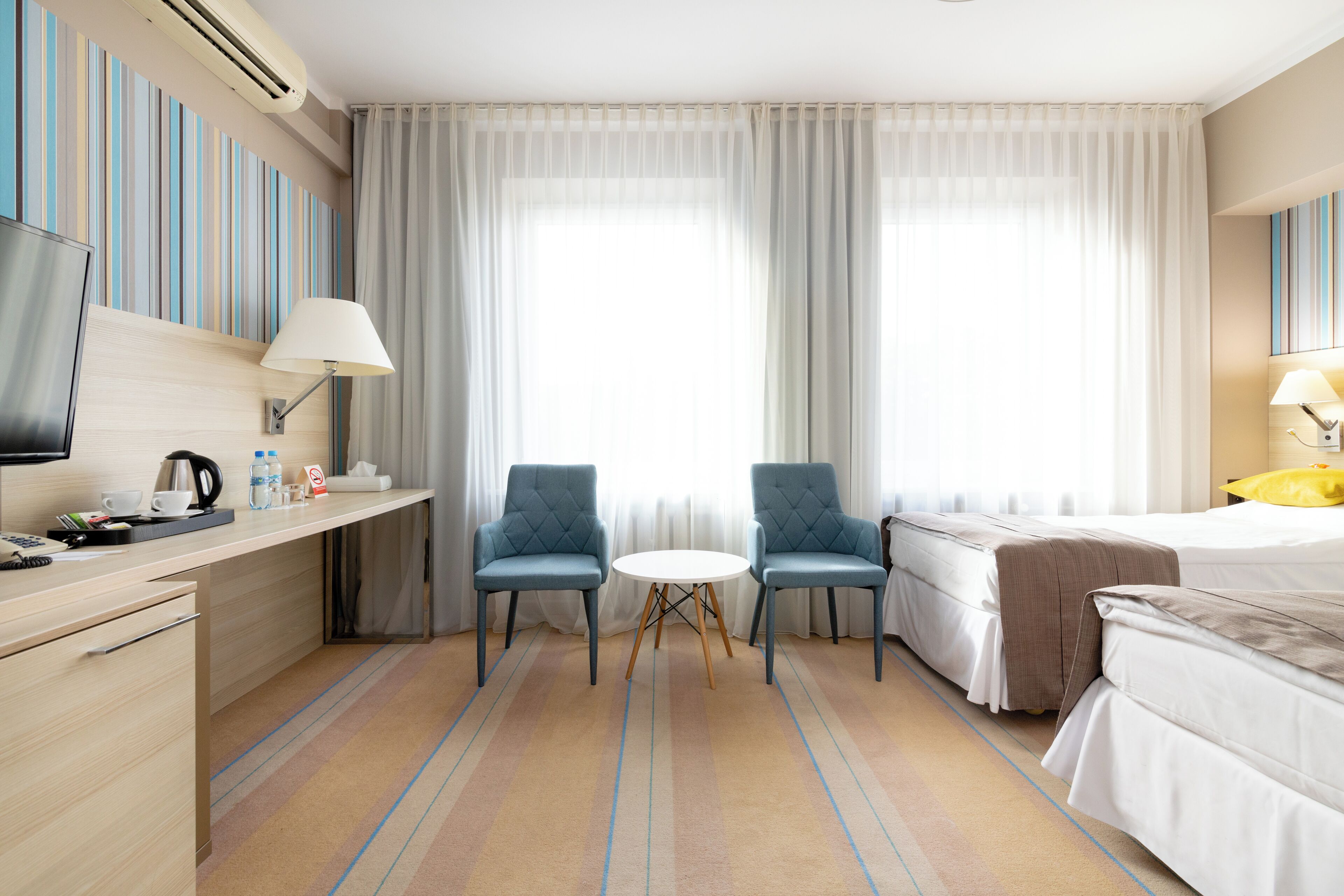 standard twin room | hypo-allergenic bedding, minibar, desk, laptop workspace