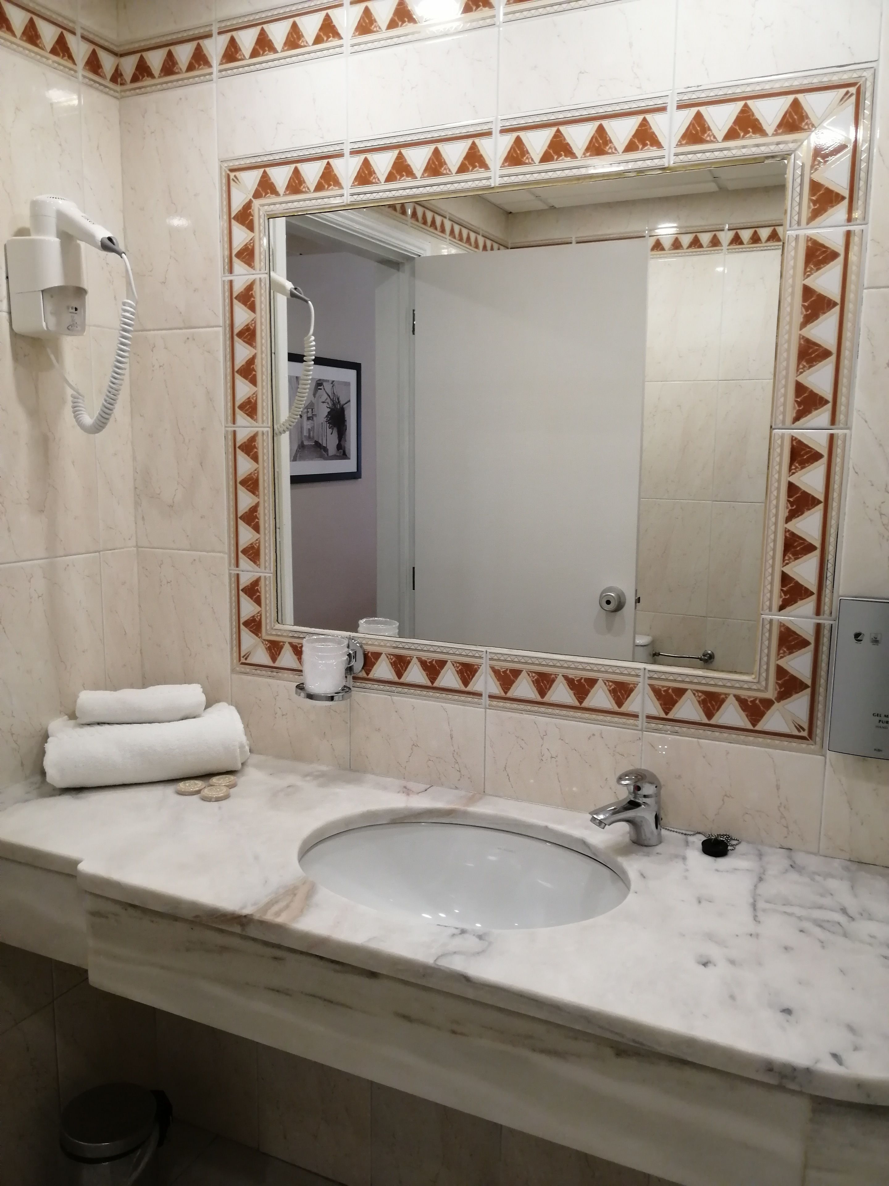 triple room | minibar, in-room safe, desk, soundproofing