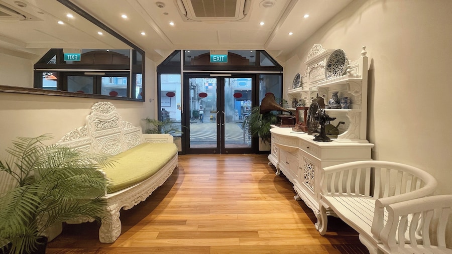 iNN at Temple St by Q Loft