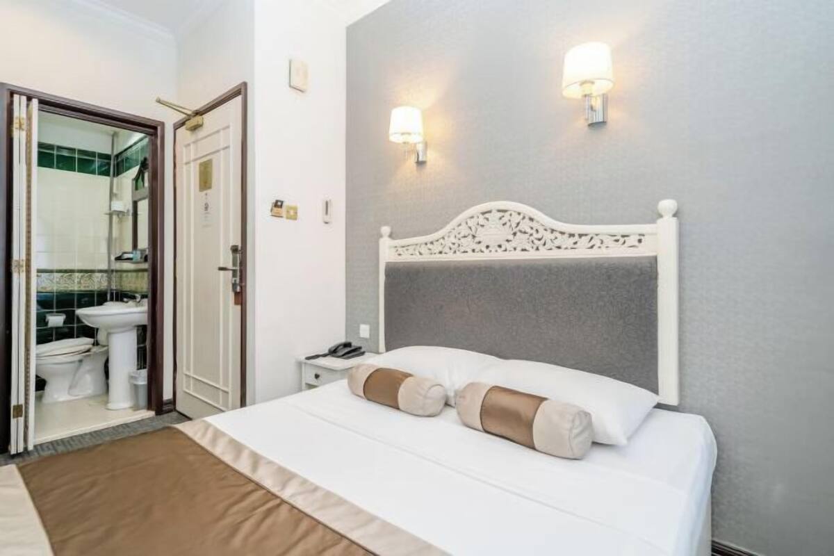 Minibar, in-room safe, blackout curtains, iron/ironing board