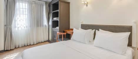 Kamar Double Deluks | Brankas, tirai kedap cahaya, setrika/meja setrika, dan Wi-Fi gratis