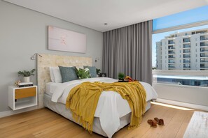 Luxury Apartment, 2 Bedrooms (6 Villa Marina)