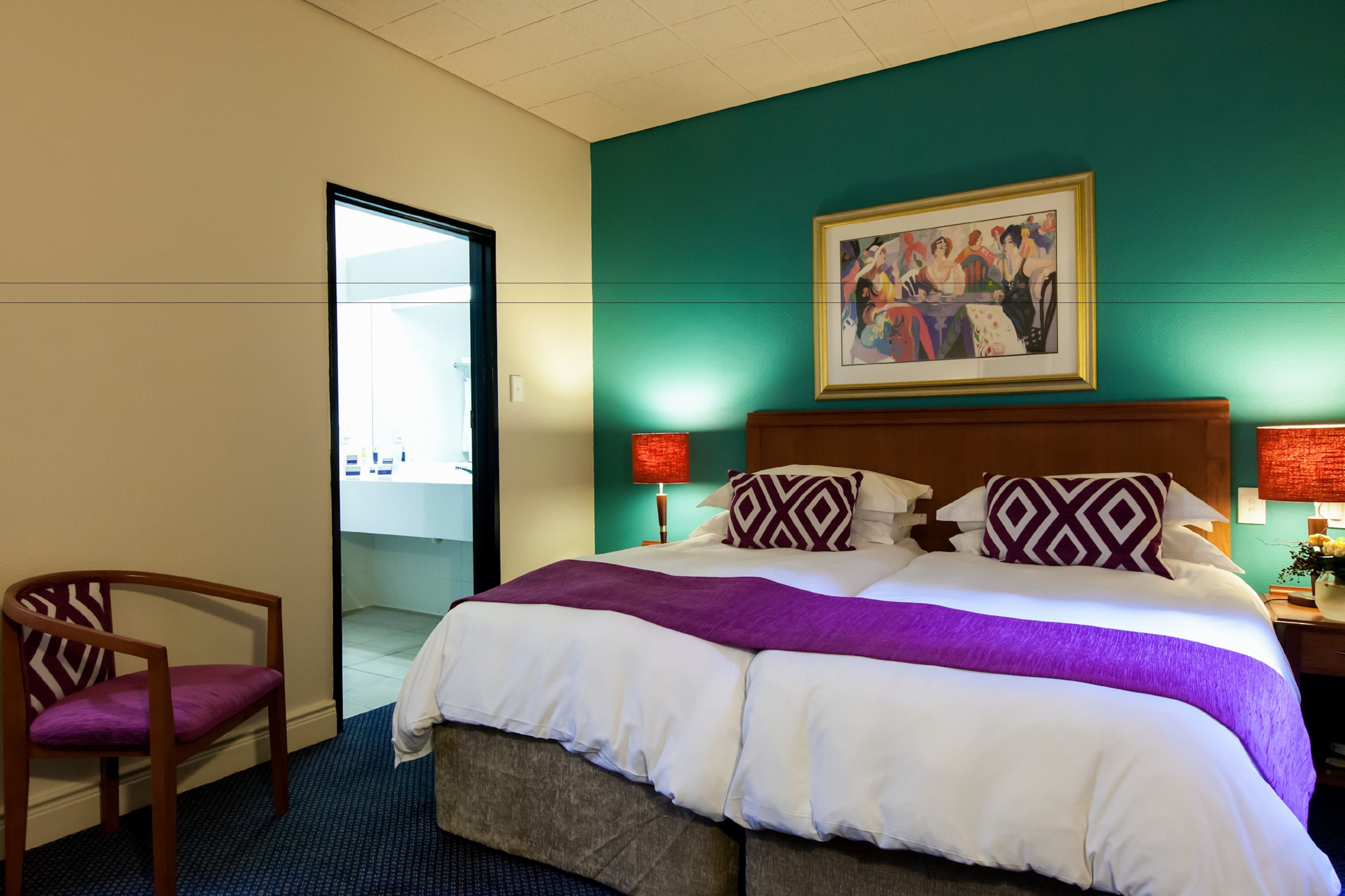 superior double or twin room | bathroom | combined shower/bathtub, free toiletries, hair dryer, towels