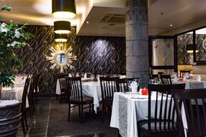 Almoço e jantar