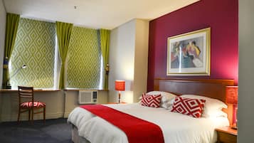 Superior Double or Twin Room | Minibar, in-room safe, desk, blackout drapes