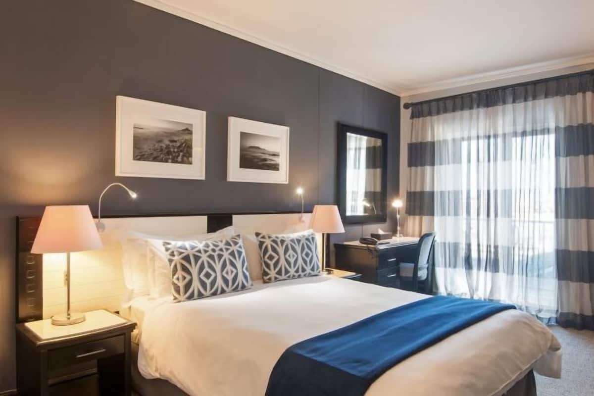 Ropa de cama de alta calidad y minibar