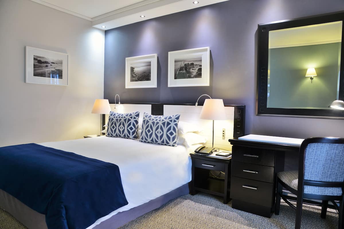 Premium bedding, minibar, in-room safe, desk