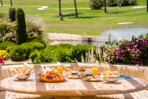 Free daily buffet breakfast  - Sheraton Mallorca Arabella Golf Hotel (Palma de Mallorca)