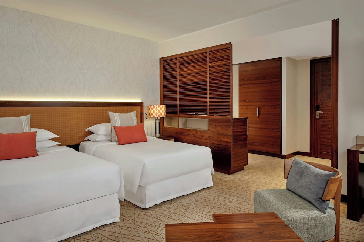 deluxe room, 2 single beds, non smoking, balcony | 1 bedroom, premium bedding, free minibar, in-room safe