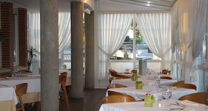 Hotel La Colina