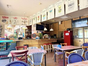 Bar (en la propiedad)