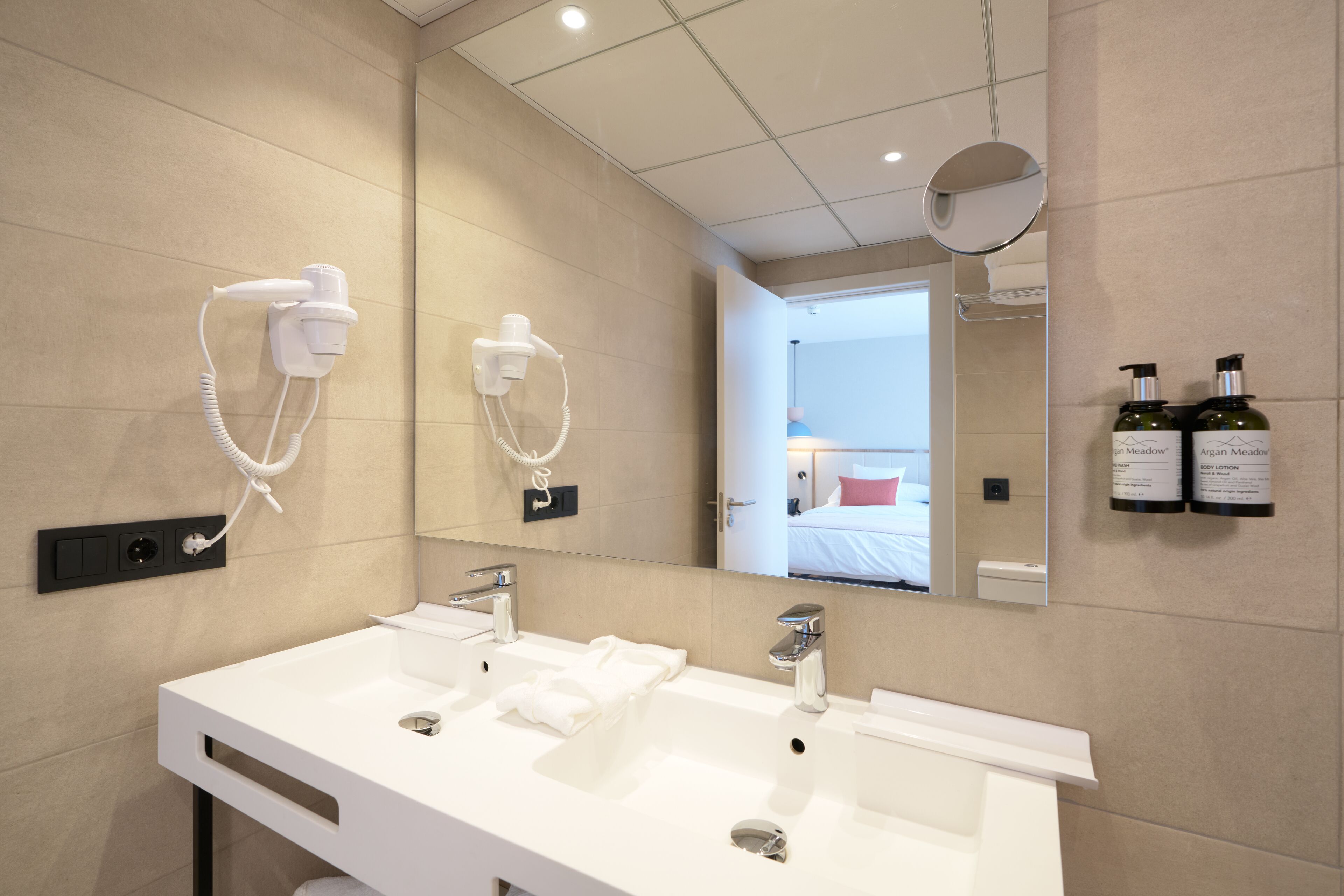 hair dryer, bidet, towels