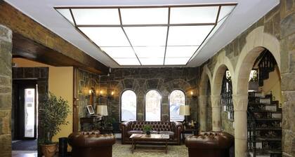 Hotel Leonor Miron