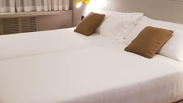 In-room safe, desk, soundproofing, free WiFi