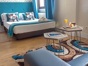 خزنة داخل الغرفة وستائر تعتيم وواي فاي مجانًا وملاءات أسرّة