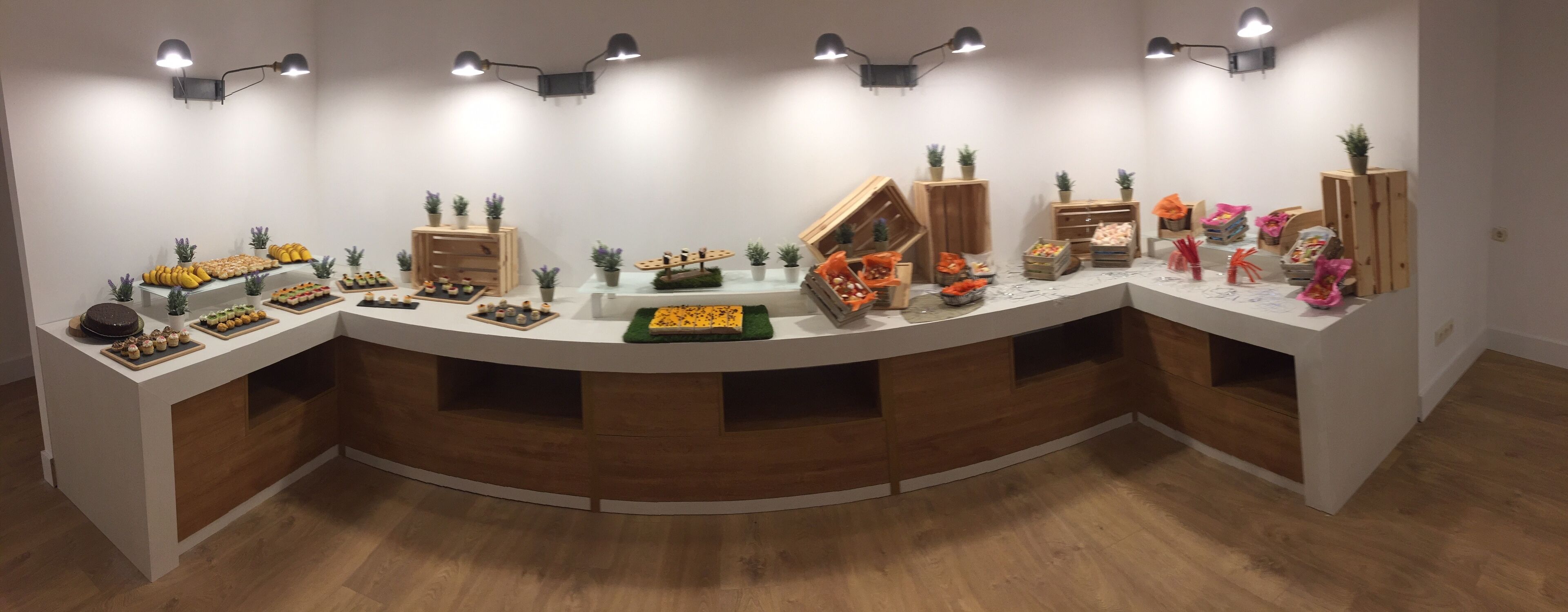 Dagelijks ontbijtbuffet (EUR 11.90 per persoon)