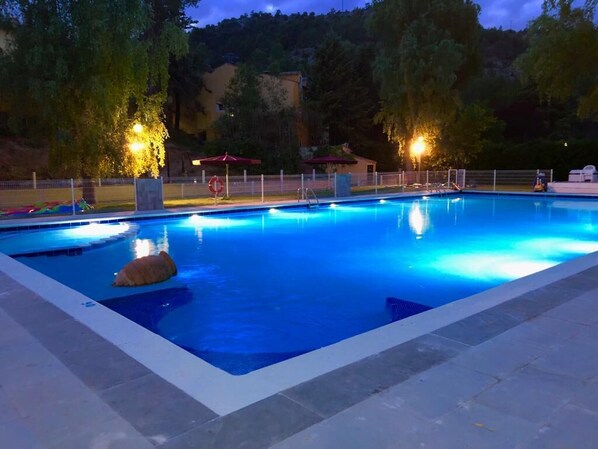 Seasonal outdoor pool