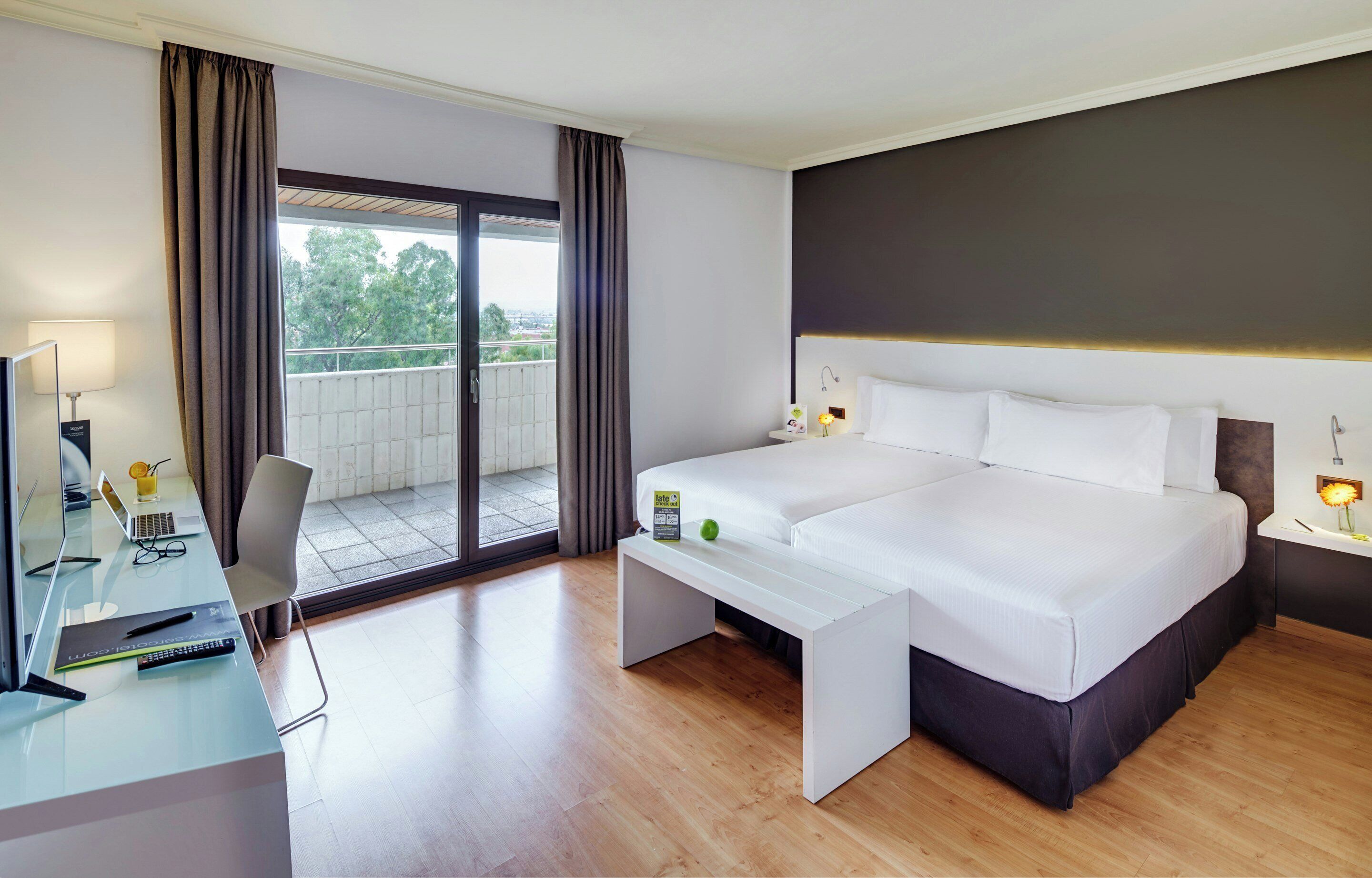 Couette en duvet d'oie, minibar, coffres-forts dans les chambres, bureau