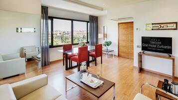 Down comforters, minibar, in-room safe, desk